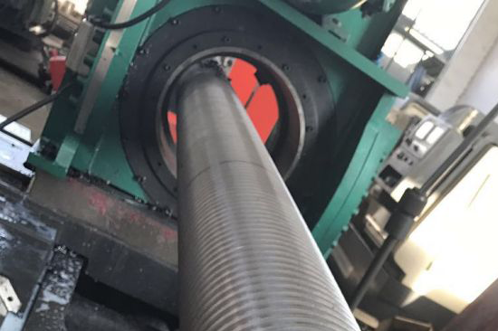 2017年3月17日新型大型內(nèi)切式外螺紋旋風(fēng)銑專機(jī)重磅來(lái)襲